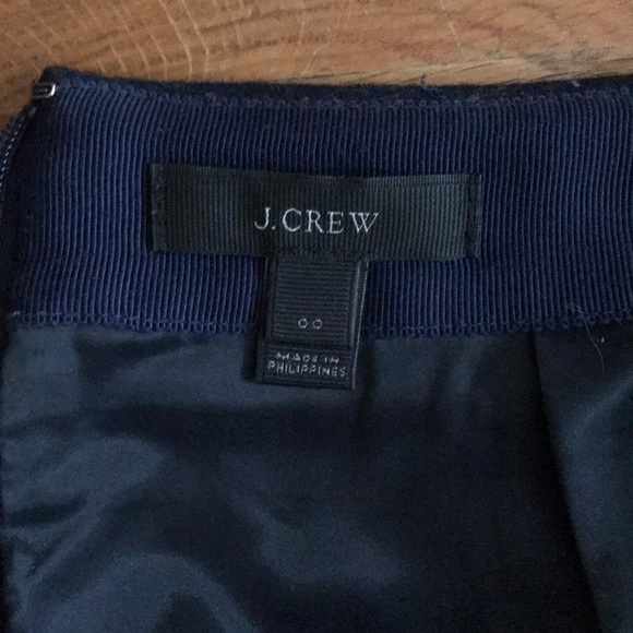 ❌ SOLD ❌ J. Crew Wool mini skirt. - Picture 3 of 3